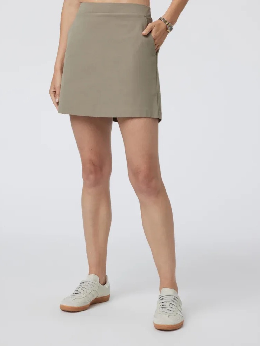 Vuori Meta Skirt with Built-In Shorts - Picture 2 of 10